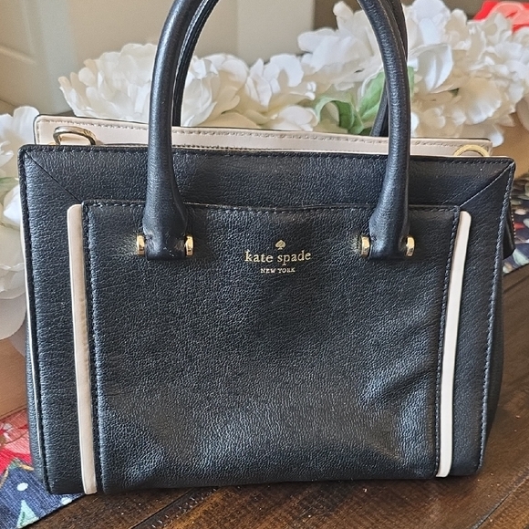 kate spade Handbags - Kate Spade Classic Black and Cream Bag 10x8